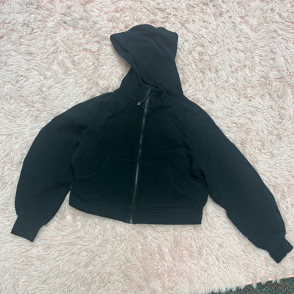 Lululemon Black Scuba
